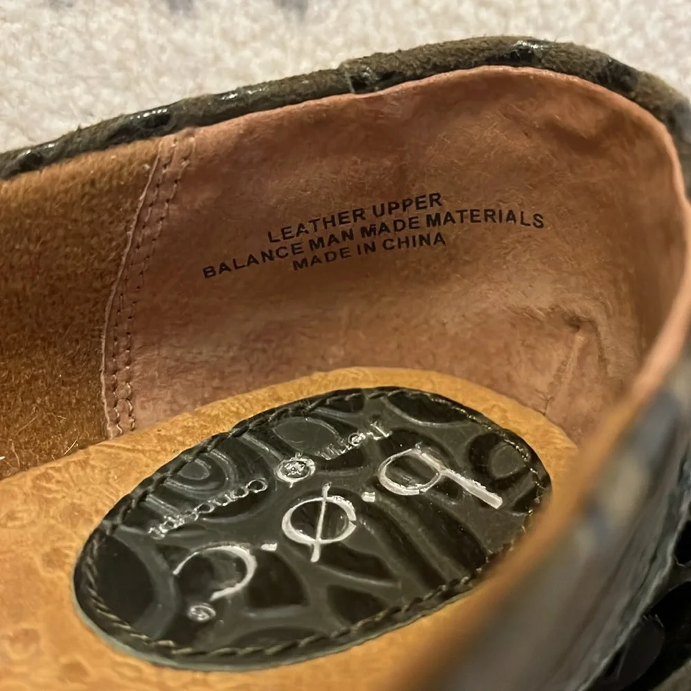 B.O.C. Leather flats, size 7 - Picture 6 of 7